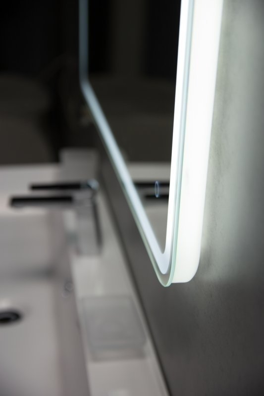 Зеркало BelBagno SPC-MAR-1000-600-LED-BTN в ванную от интернет-магазине сантехники Sanbest