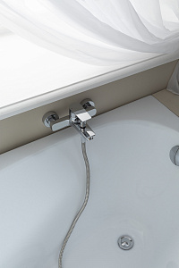 Смеситель для ванны с душем Aquanet Static AF330-20C купить в интернет-магазине сантехники Sanbest